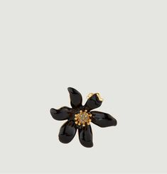 Gold-plated brooch with lily