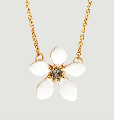 Fine necklace with buttercup pendant
