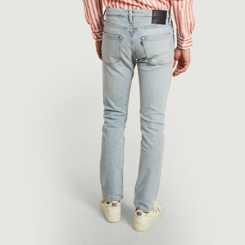 levi's lightweight denim jeans