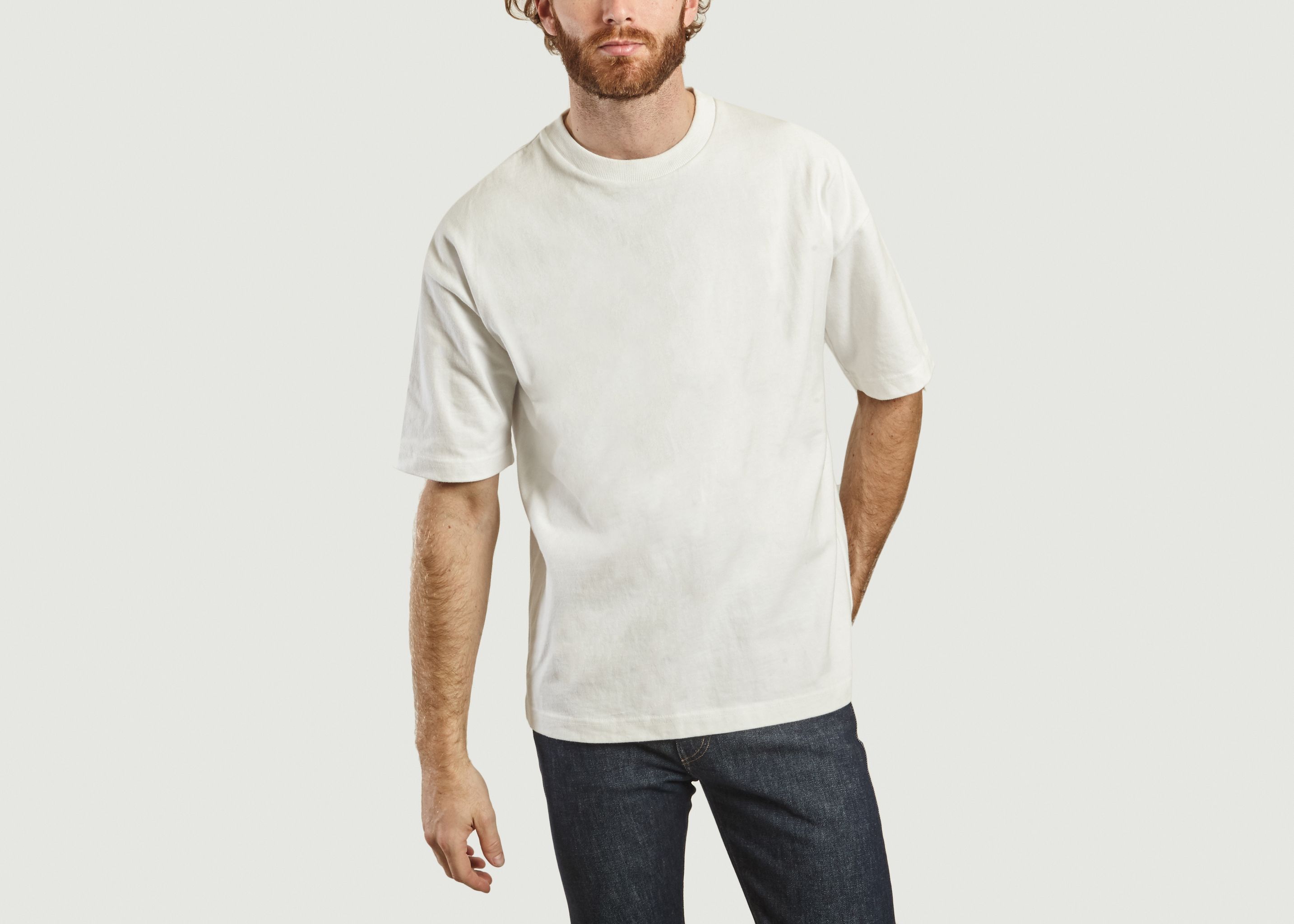 oversized levi t shirt