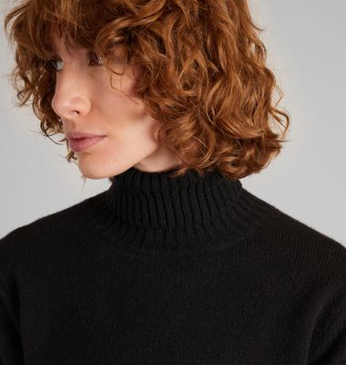 Recycled cashmere turtleneck sweater