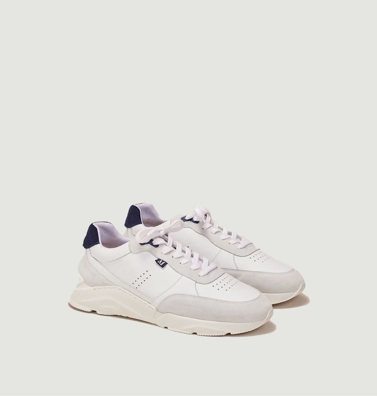 Stanislas low trainers