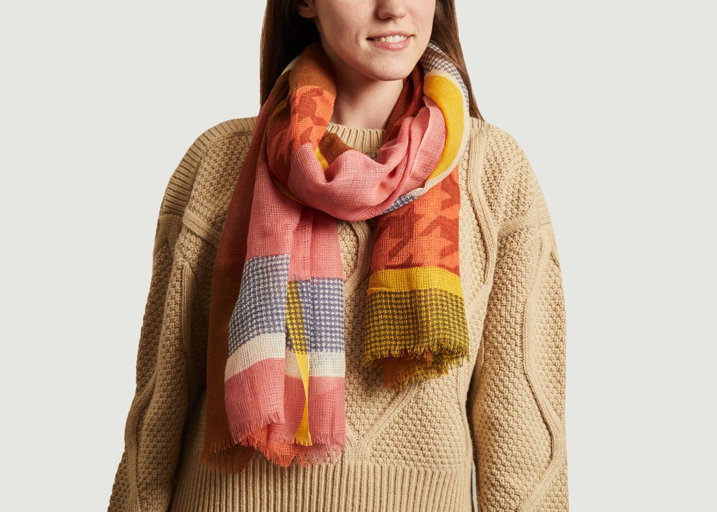 Seventies fancy pattern wool scarf - Mapoésie