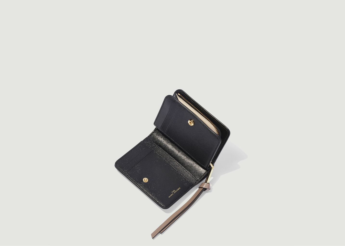The Snapchot Mini Compact wallet in saffiano leather - Marc Jacobs