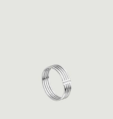 Essential Lines Ring