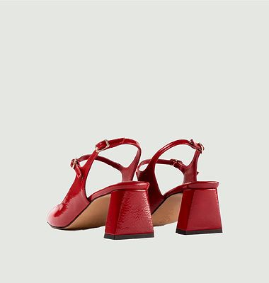 Wrinkled patent leather sandals with Clavel heels