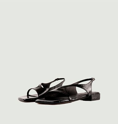 Flat sandals in crinkled patent leather Lisa