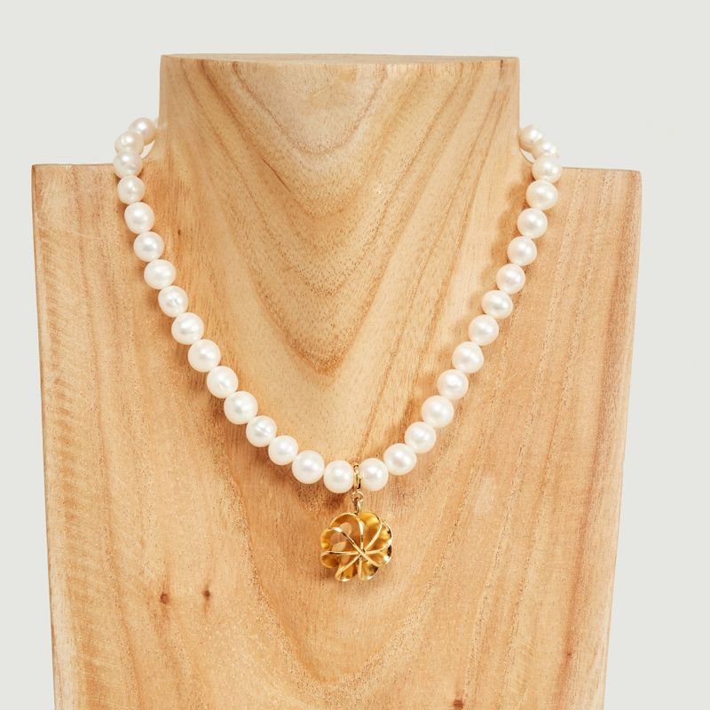 Vérone cultured pearls and charms necklace White Medecine Douce | L ...