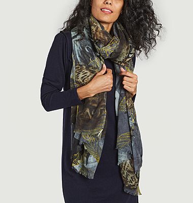 Leopard scarf in Merinos wool 