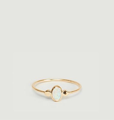 Lila Ring aus Gold und Opal