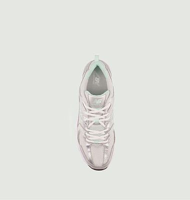 MR530 low top running sneakers