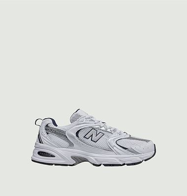 Sneakers MR530