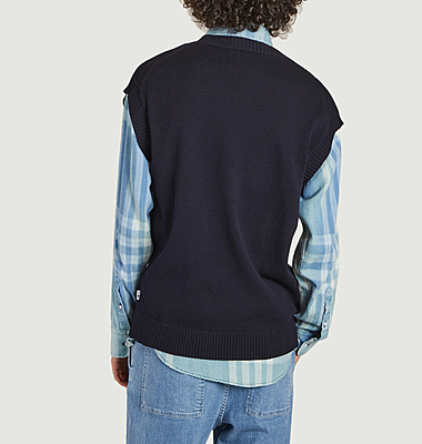 Pull sans manches col V