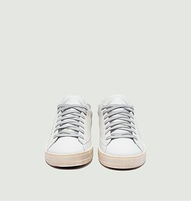 John Whi/Silver Sneaker