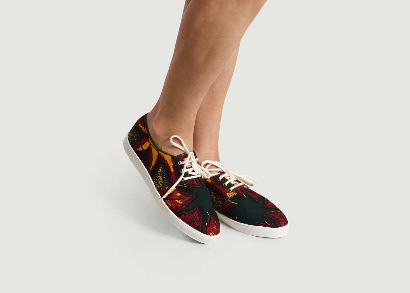 Oasis Low Top Trainers - Panafrica
