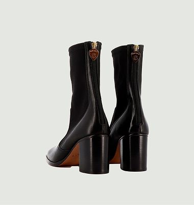 Cliff Stretch boots