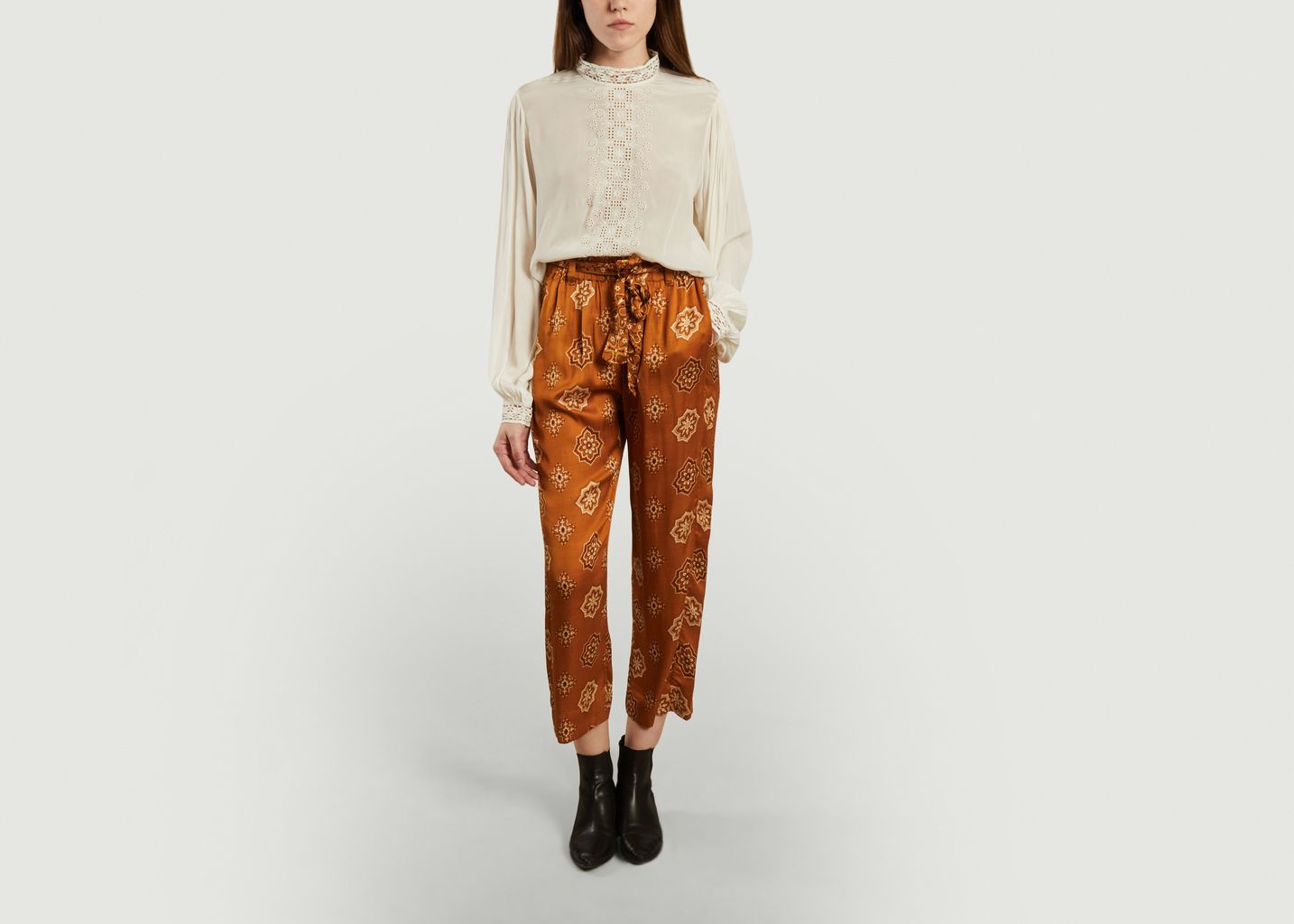 Blouse avec broderies, guipure et dos boutonné Ellie - Swildens