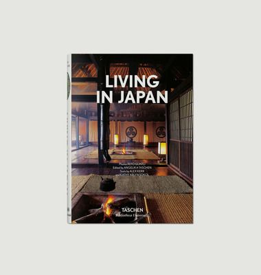 Livre Living in Japan