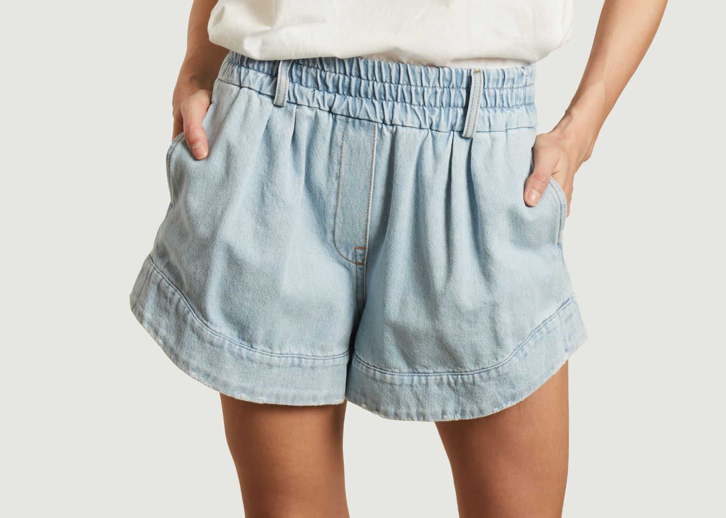 tela shorts