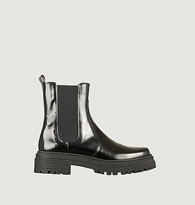 Sasha ankle boot in glossy leather