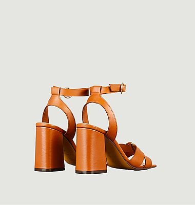 IO heel sandal in natural leather