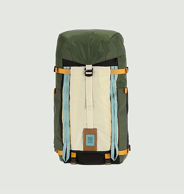 Mountain Pack 28L Backpack