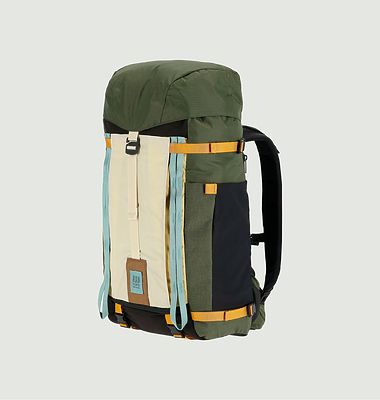 Mountain Pack 28L Backpack
