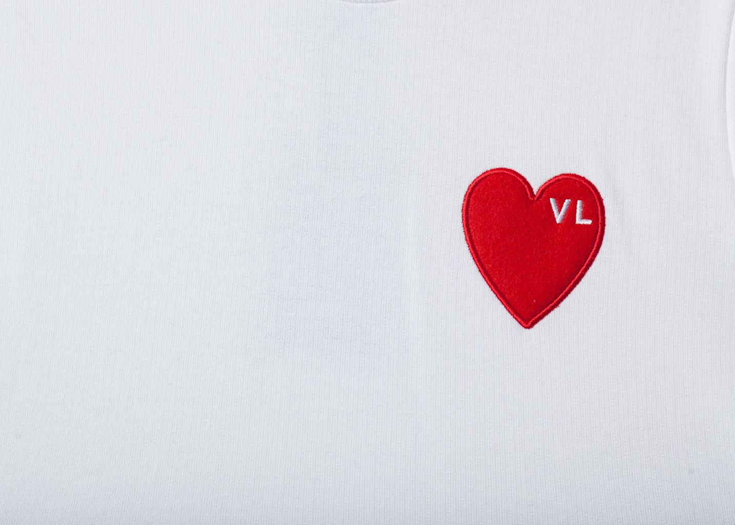 Love Heart Sweatshirt - Ville Lumière