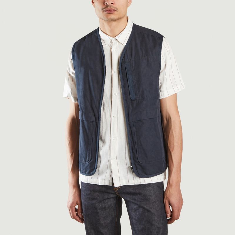 levis tiny sweater vest