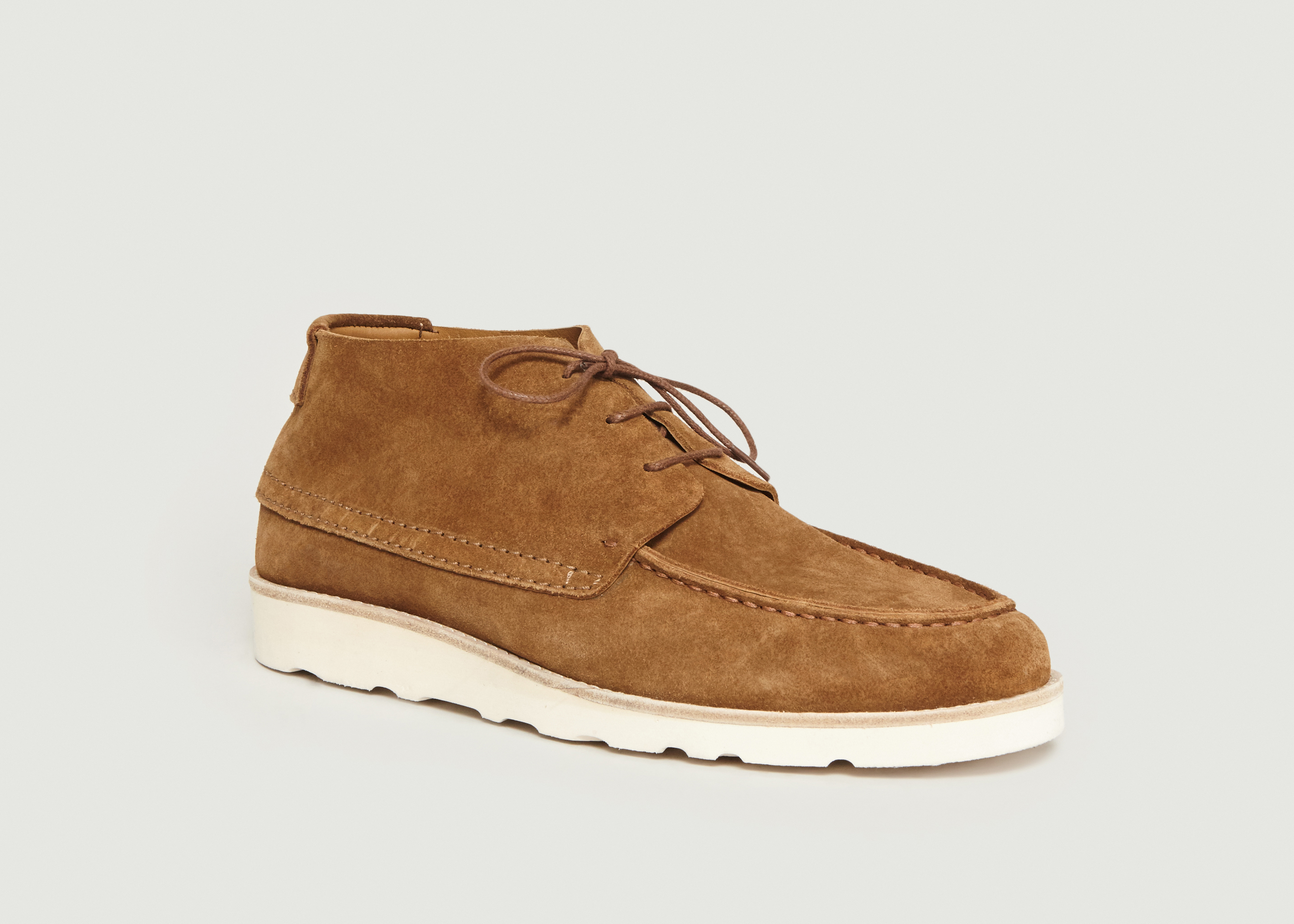 three passes chukka leather